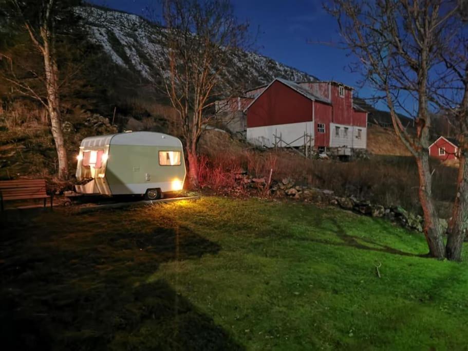 Innsletta Holiday Home 하르스타드 외부 사진